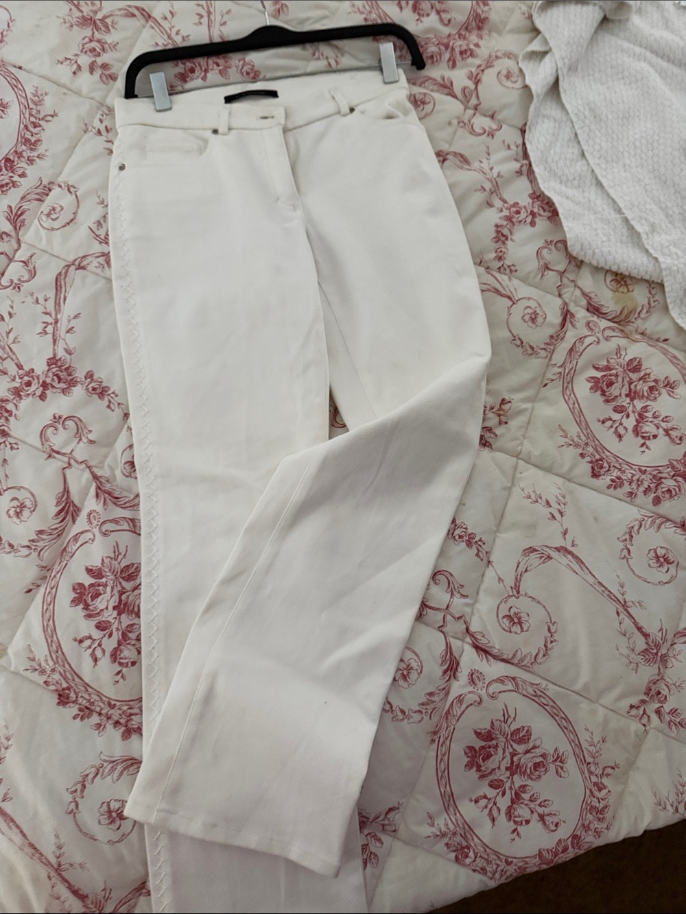 Elie Tahari Cream Straight-Leg Pants